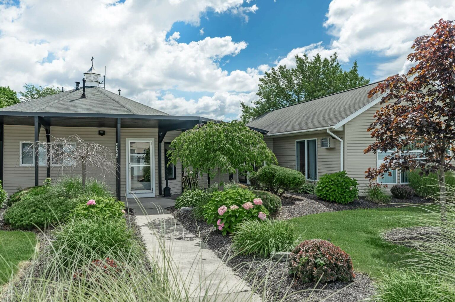 Choose the best apartments for rent in Liverpool, NY